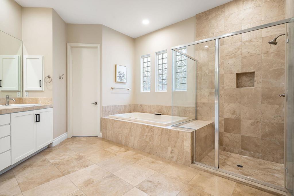 50520 Los Verdes Way