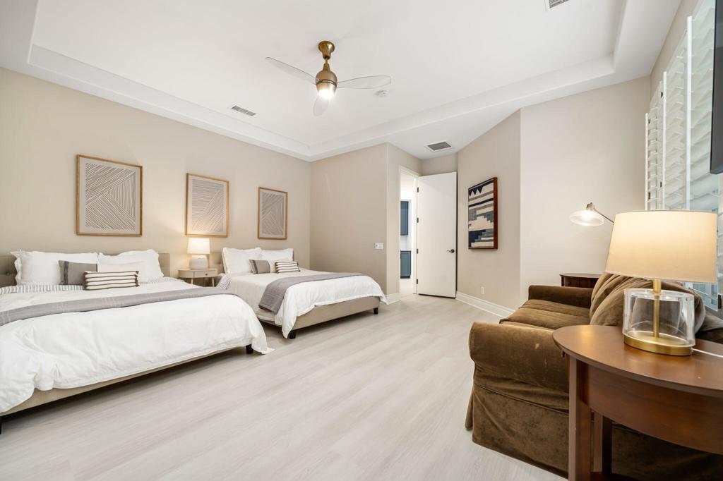 50520 Los Verdes Way