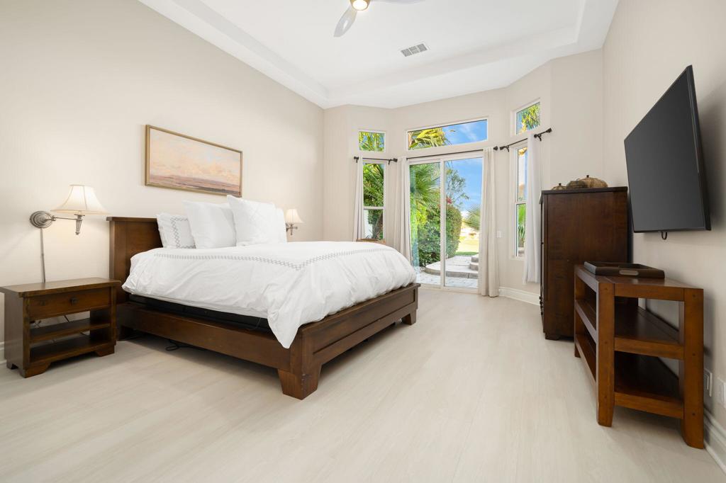 50520 Los Verdes Way