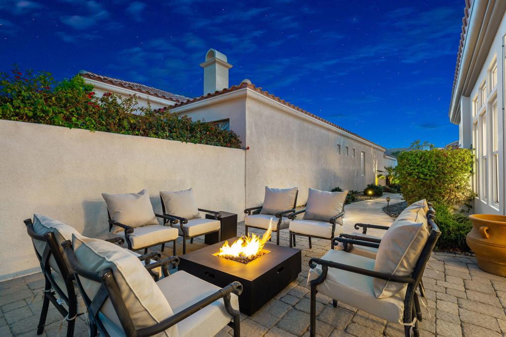 50520 Los Verdes Way