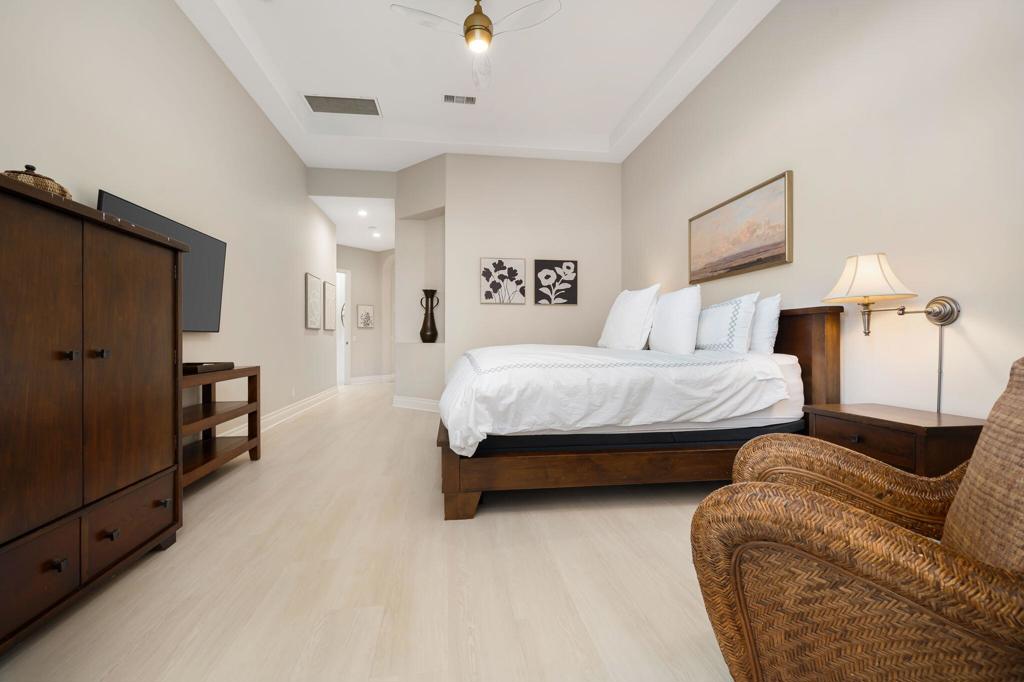 50520 Los Verdes Way