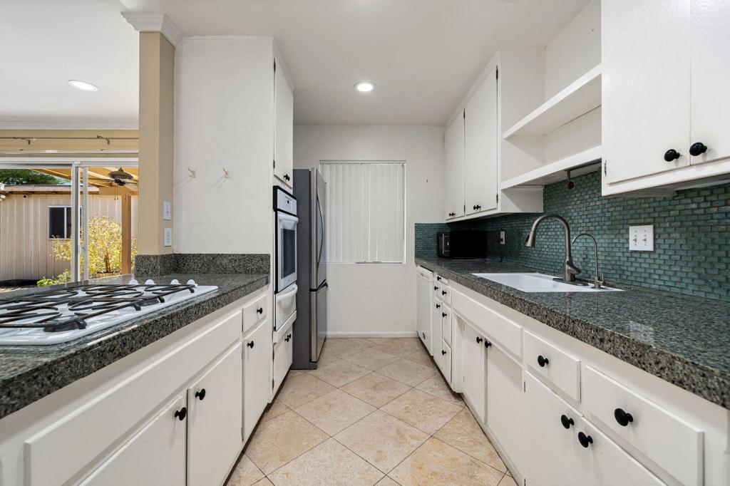74561 Merle Drive