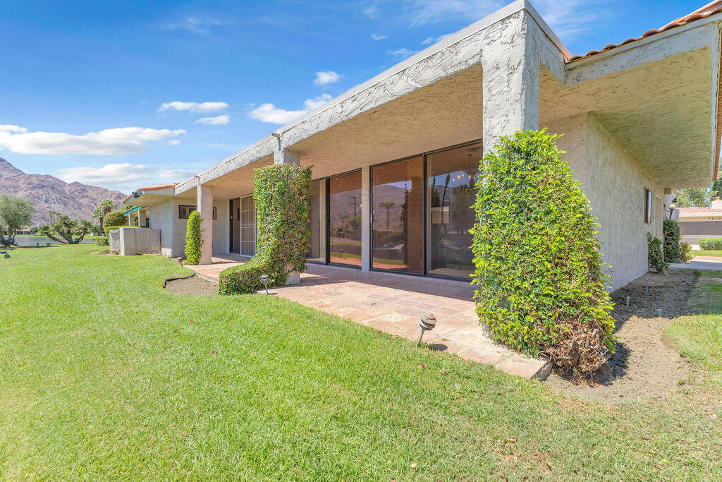 78159 Lago Drive