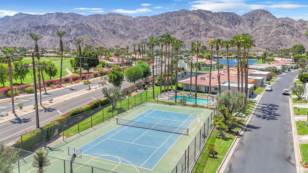 78159 Lago Drive