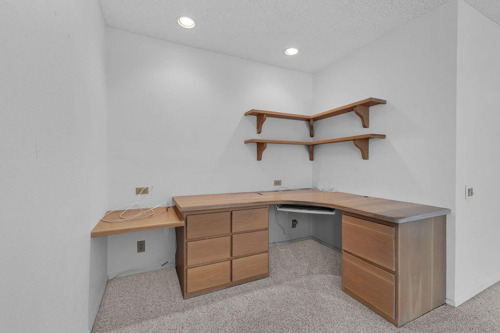 78159 Lago Drive