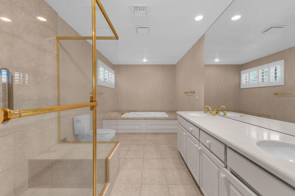 78159 Lago Drive