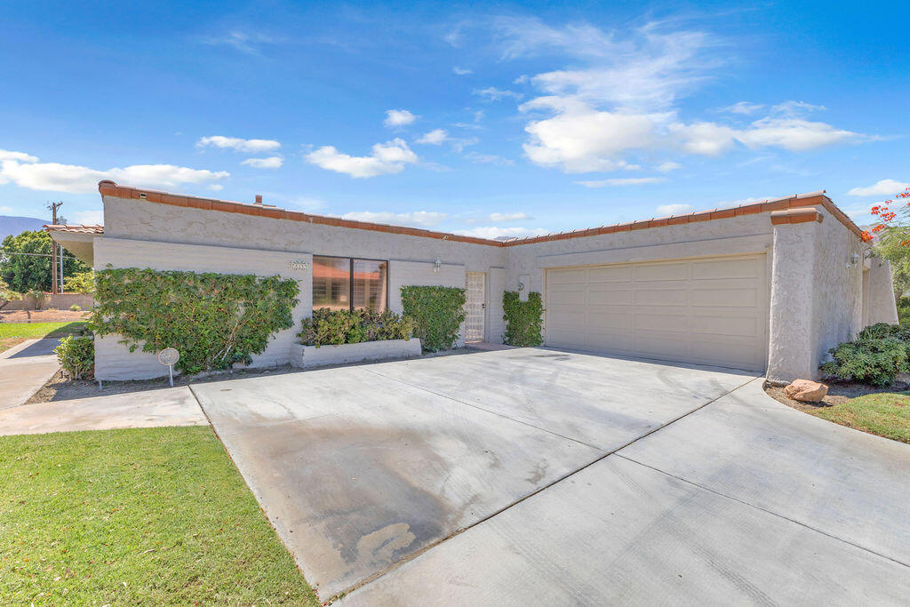 78159 Lago Drive