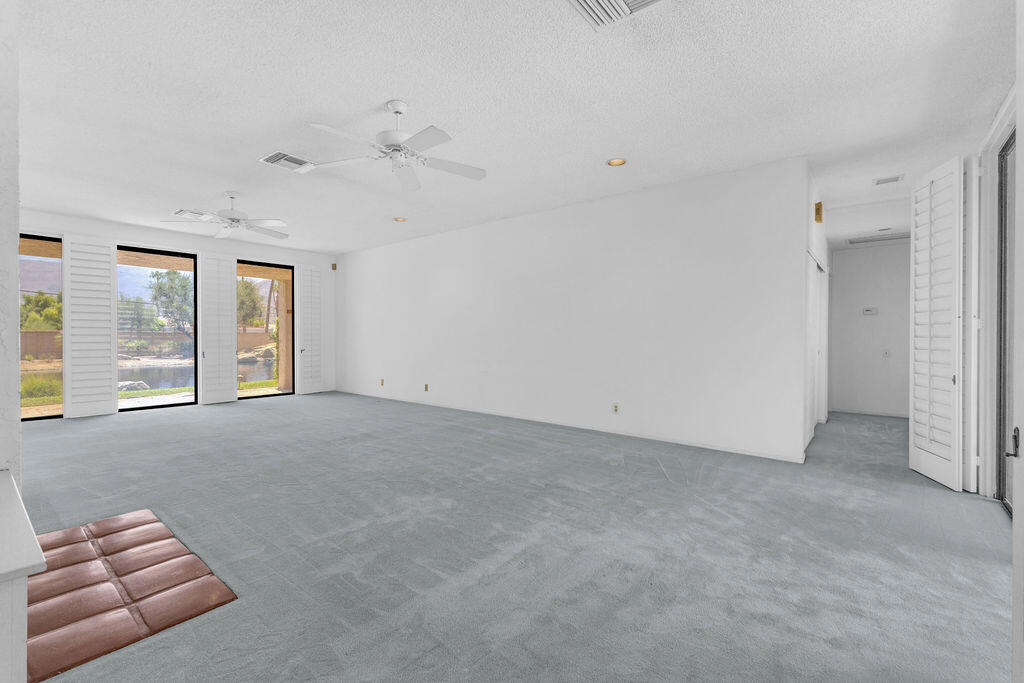 78159 Lago Drive