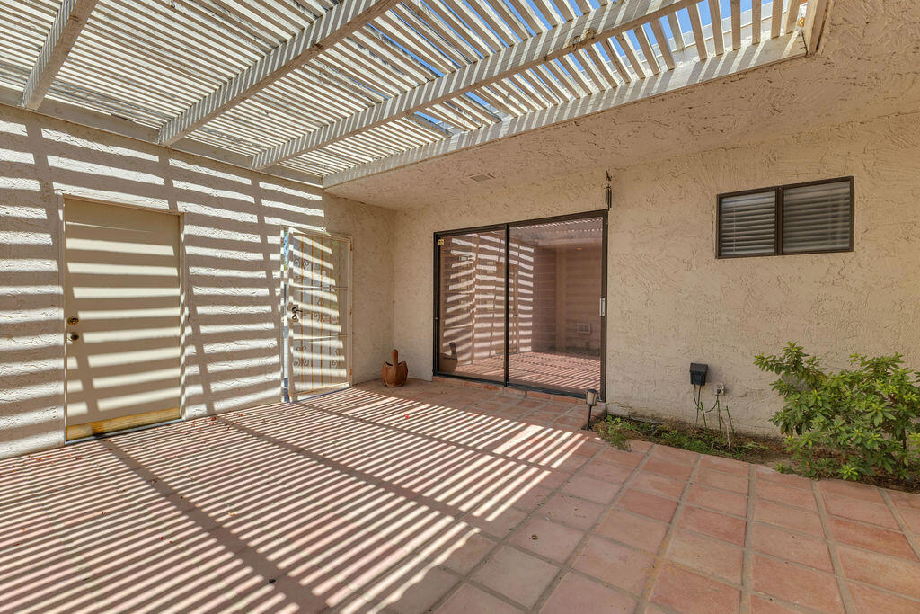 78159 Lago Drive