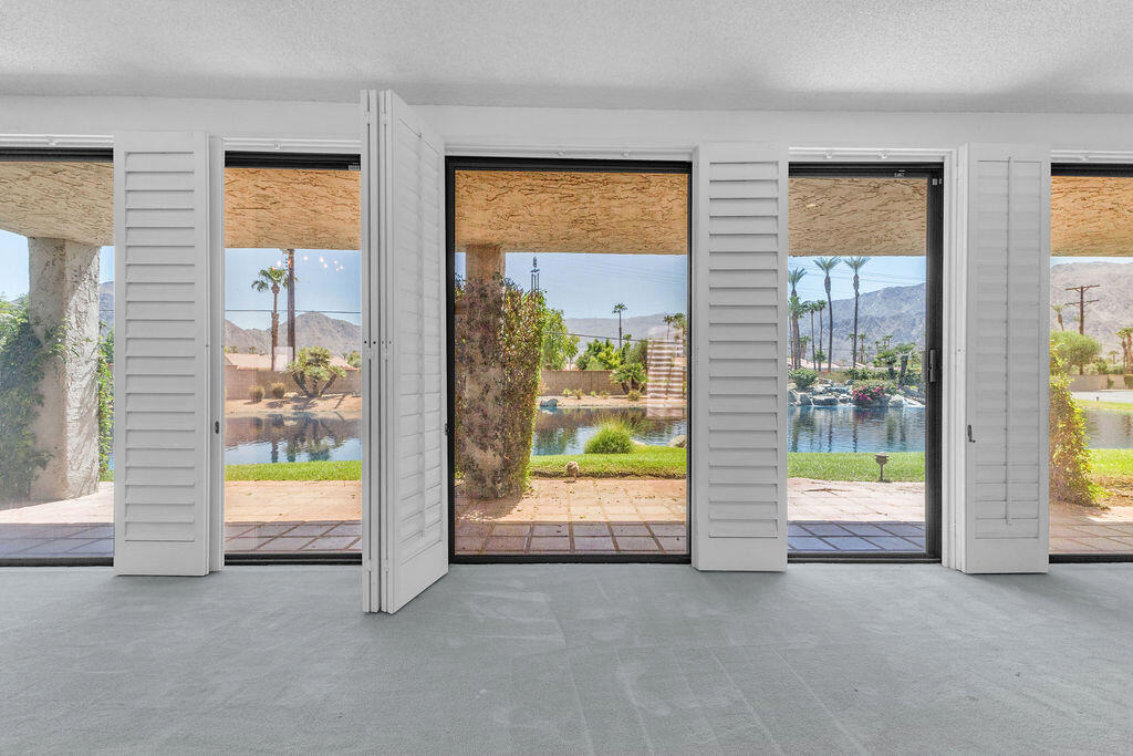 78159 Lago Drive