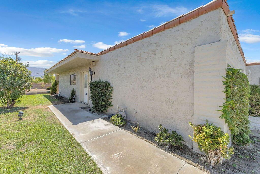 78159 Lago Drive
