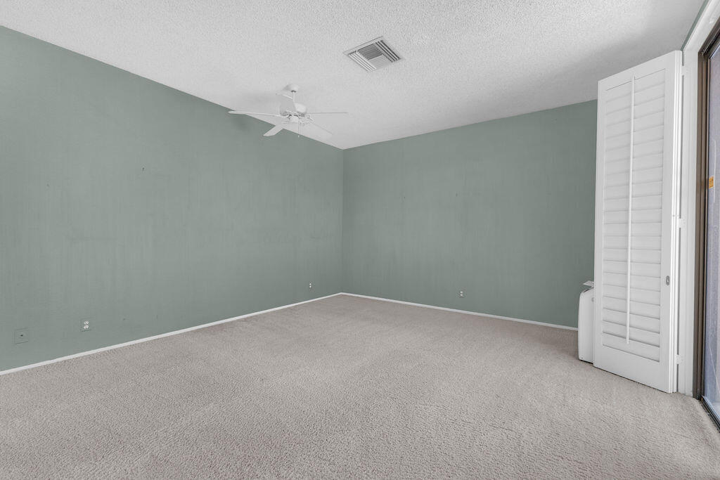 78159 Lago Drive