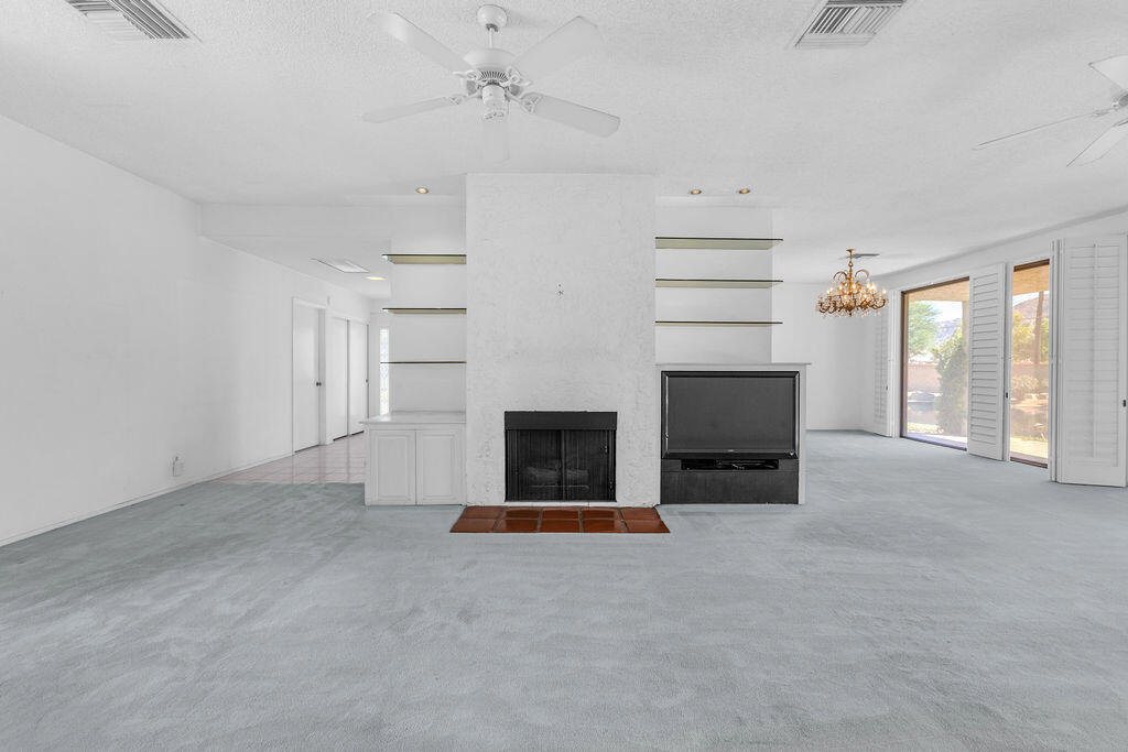 78159 Lago Drive