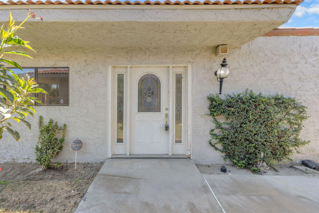 78159 Lago Drive