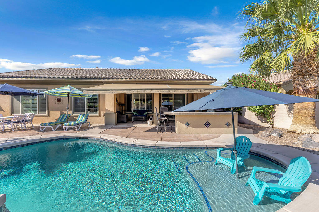 81323 Avenida Colonias