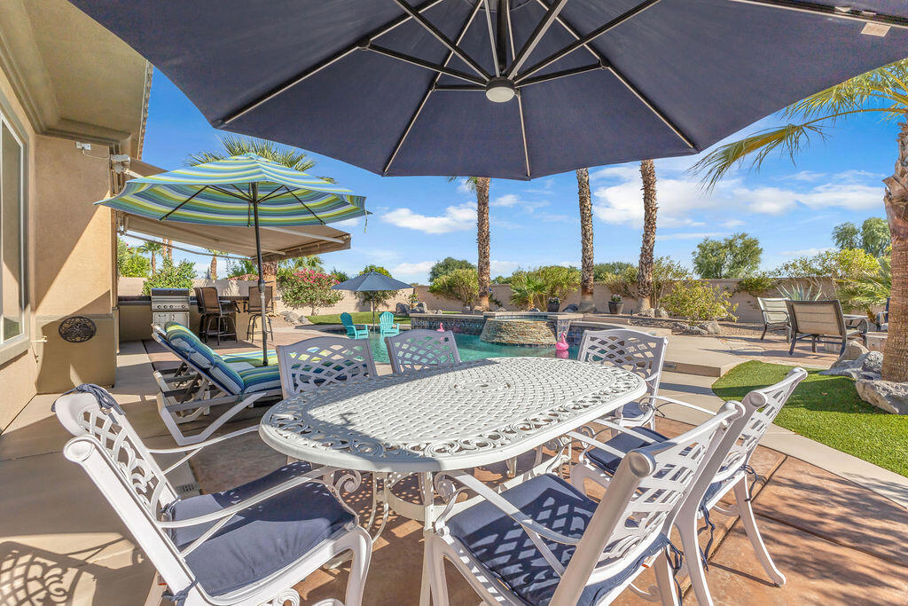 81323 Avenida Colonias