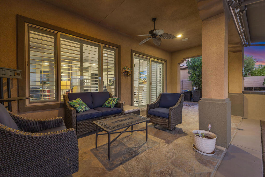 81323 Avenida Colonias
