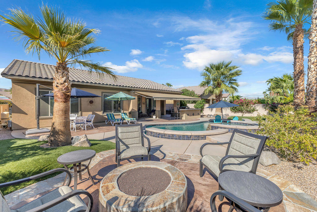 81323 Avenida Colonias