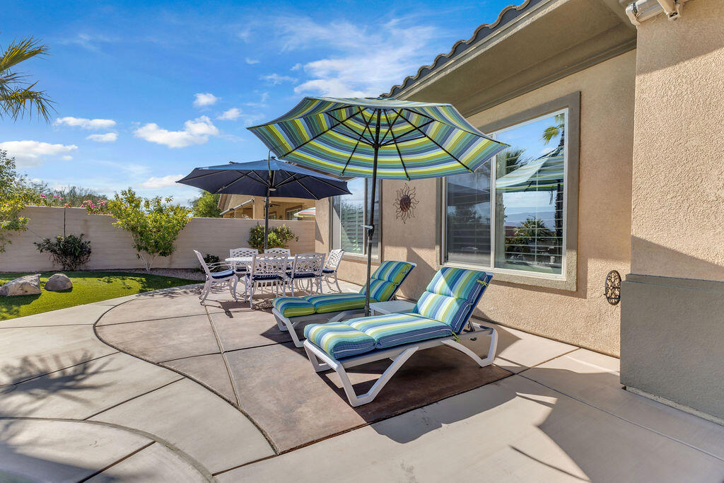 81323 Avenida Colonias