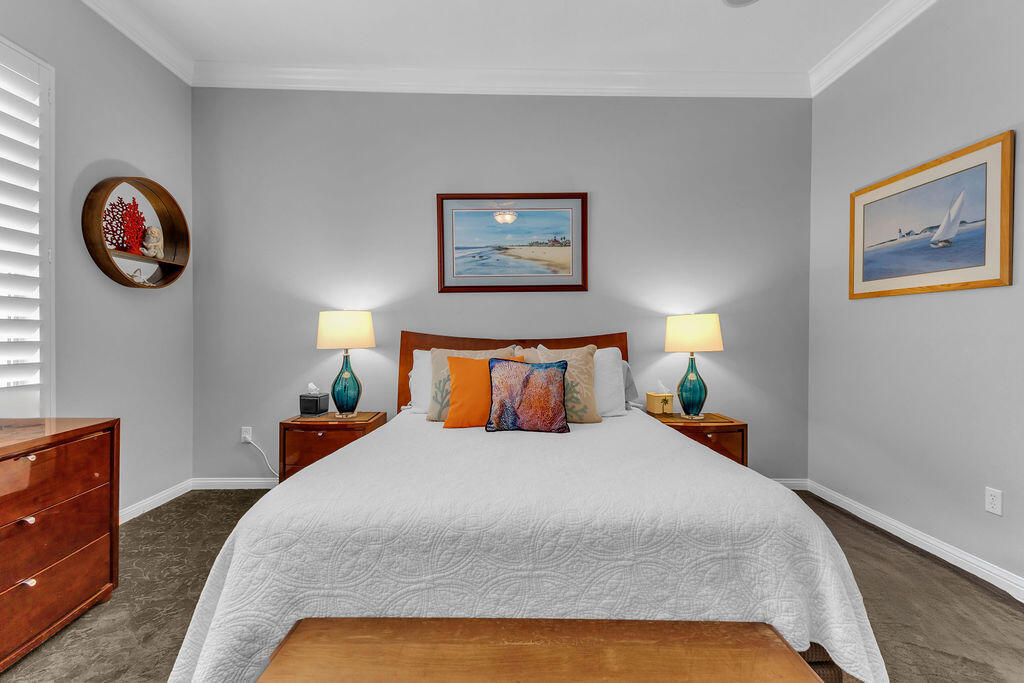 81323 Avenida Colonias
