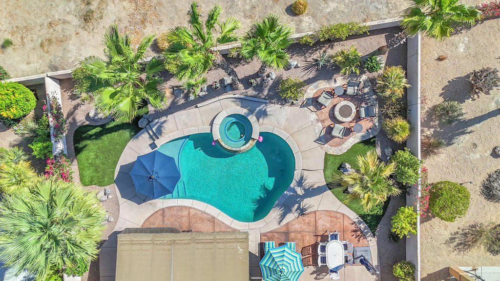 81323 Avenida Colonias