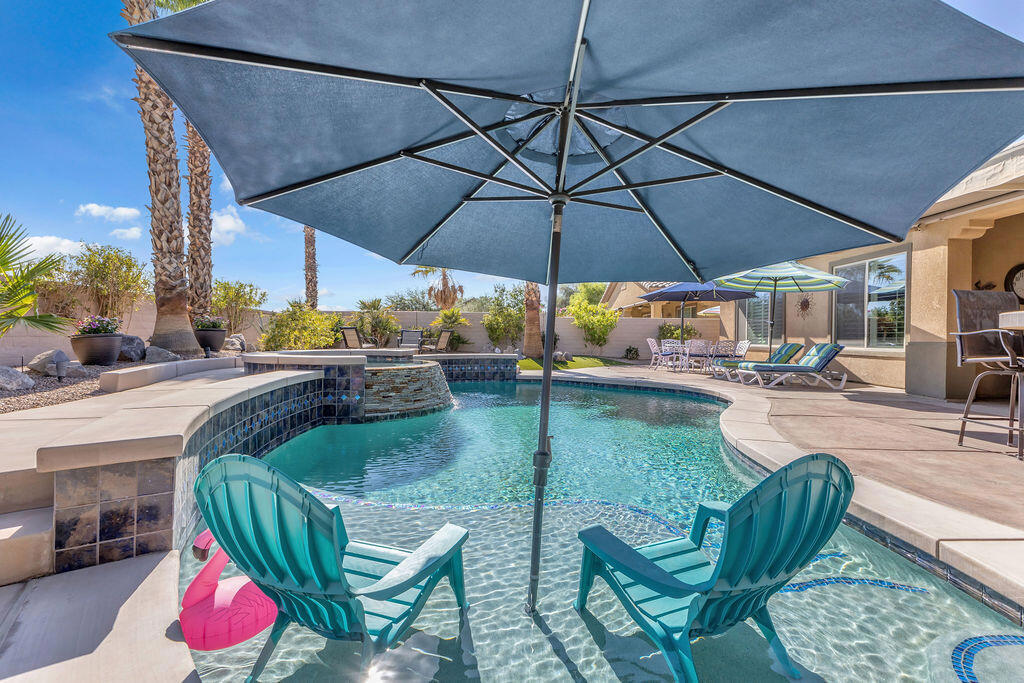 81323 Avenida Colonias