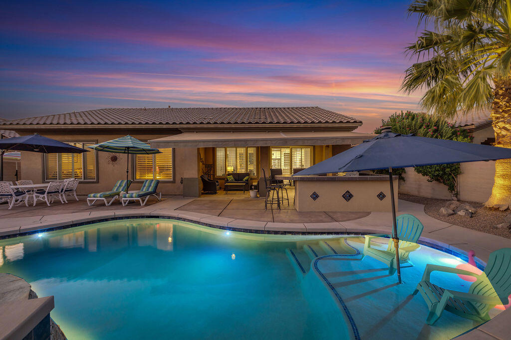 81323 Avenida Colonias