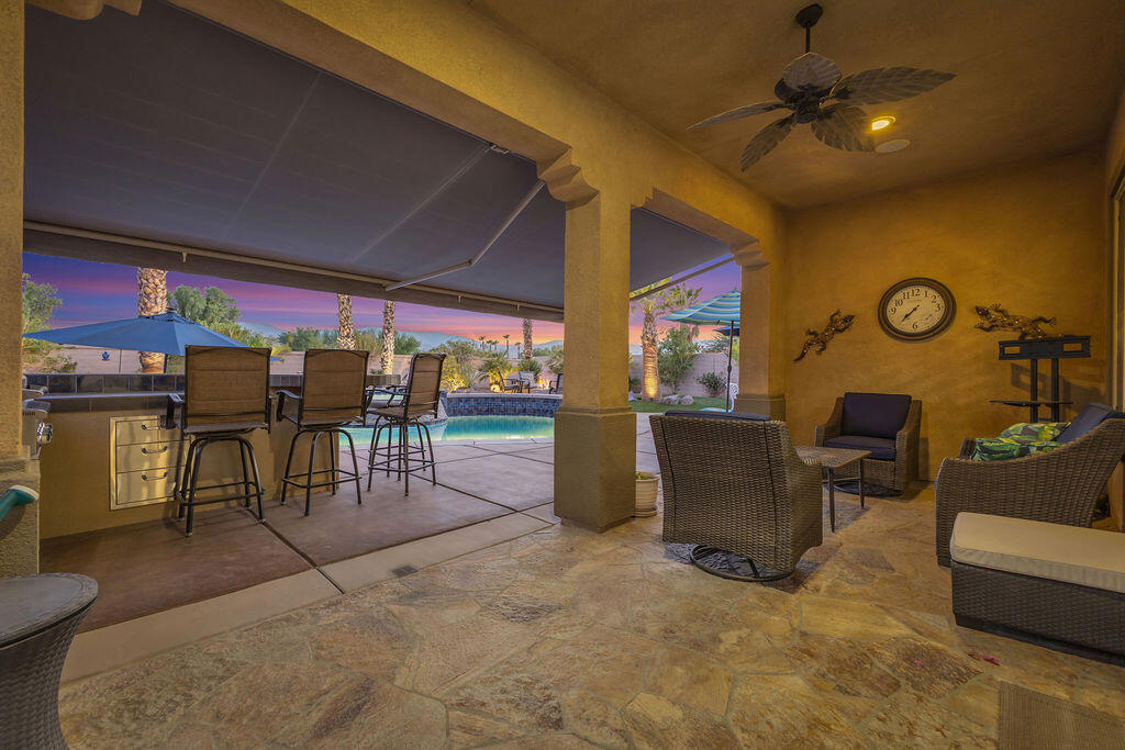 81323 Avenida Colonias