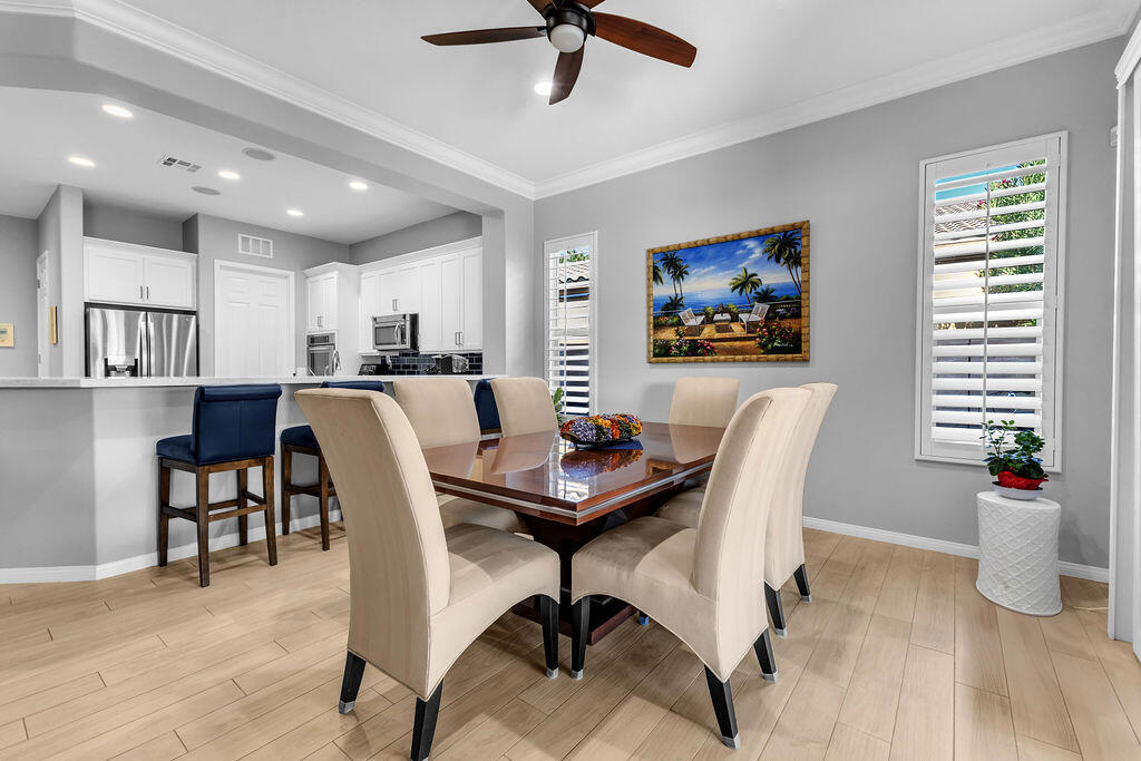 81323 Avenida Colonias