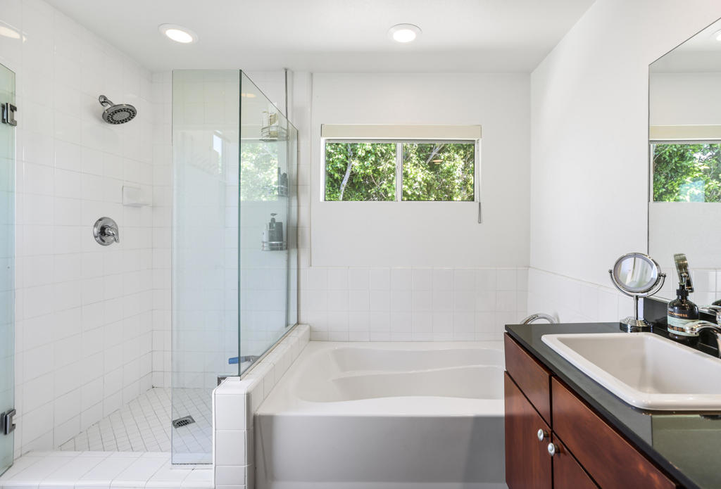 67686 Long Canyon Lane