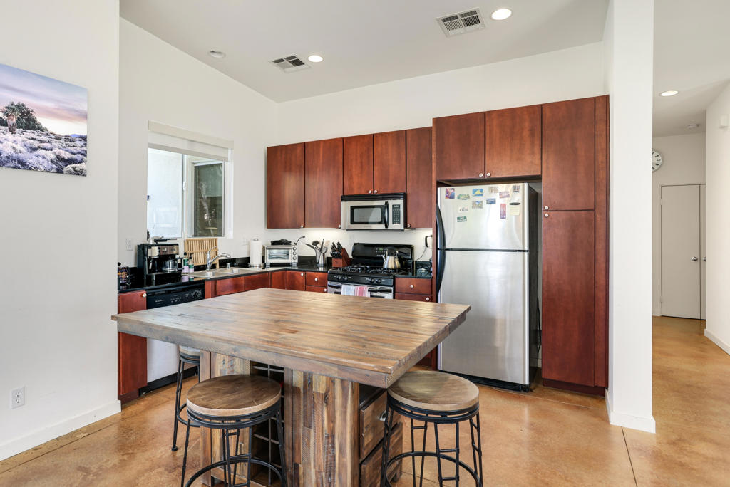 67686 Long Canyon Lane