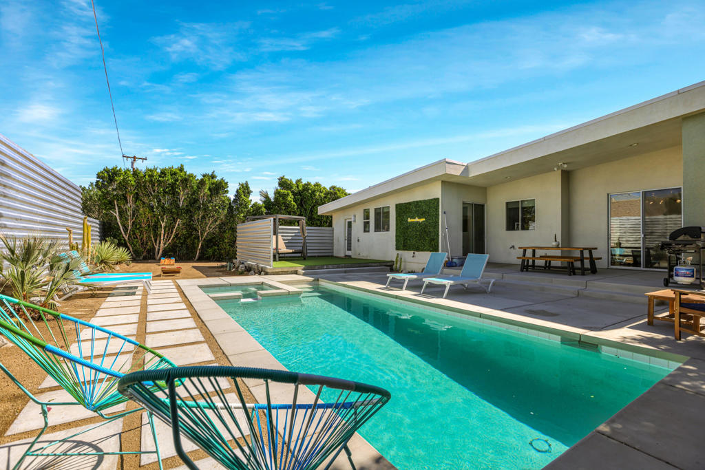 67686 Long Canyon Lane