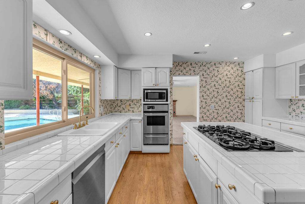 74075 Setting Sun Trail