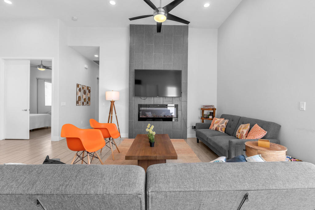 51855 Avenida Juarez