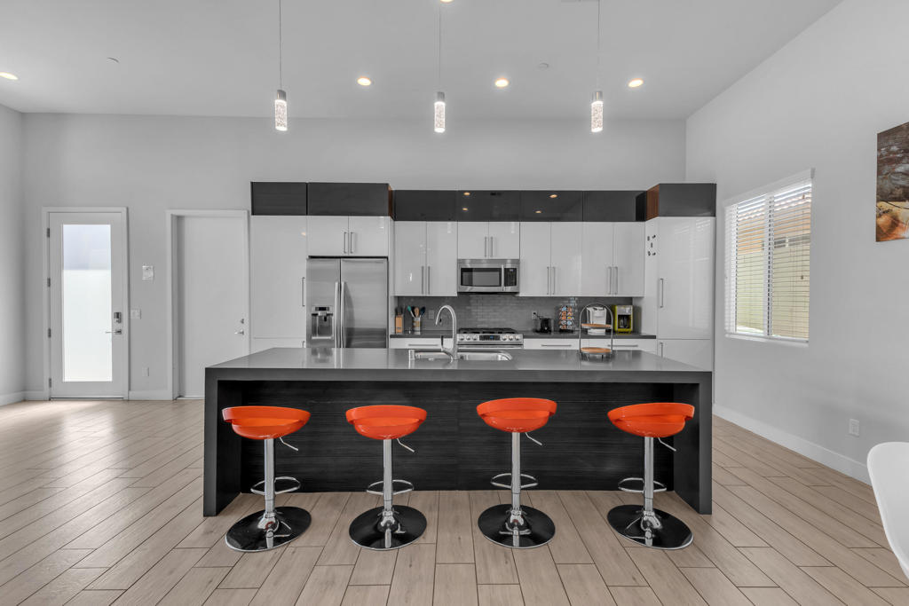 51855 Avenida Juarez