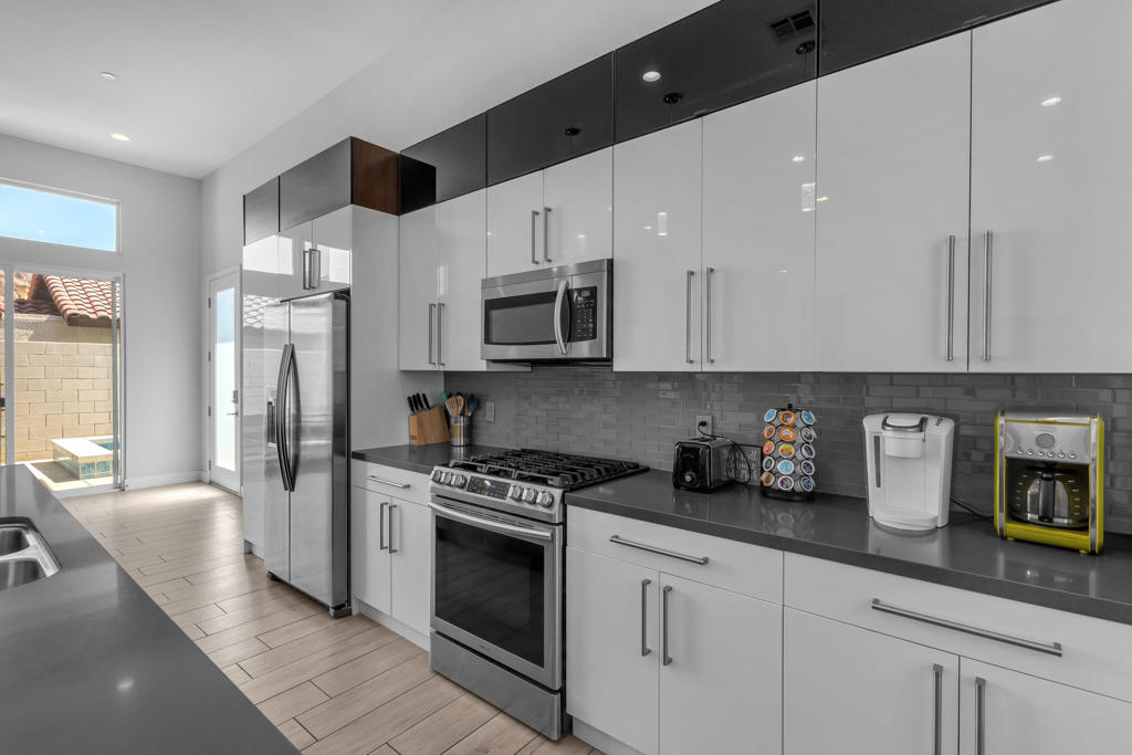 51855 Avenida Juarez