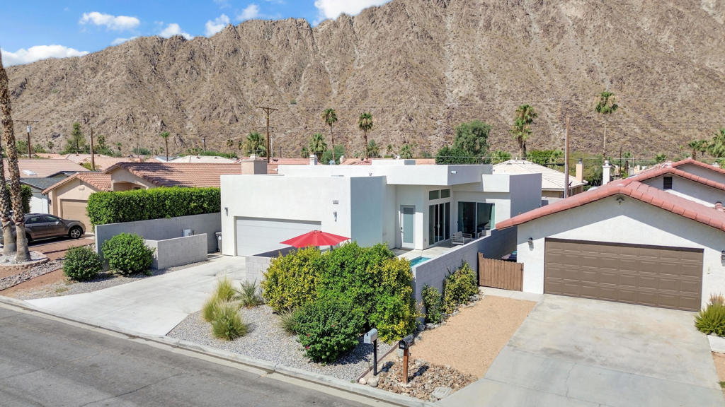 51855 Avenida Juarez