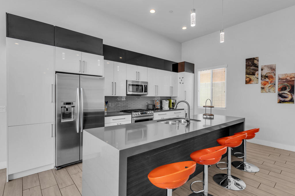 51855 Avenida Juarez