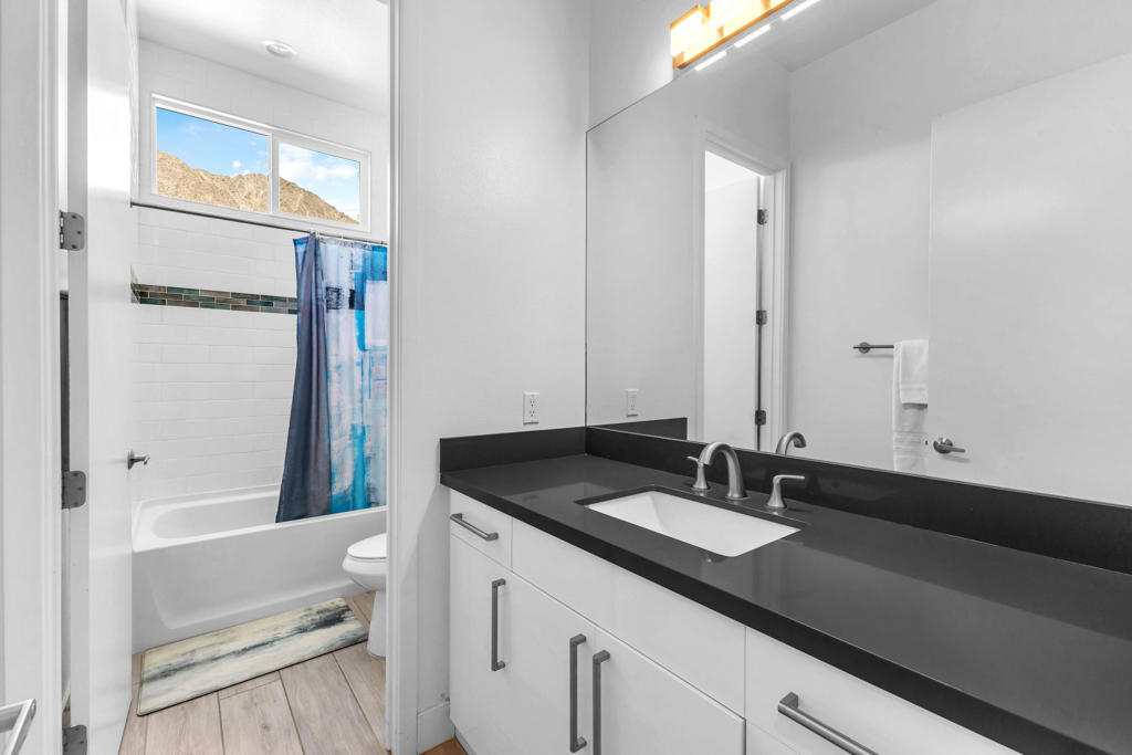 51855 Avenida Juarez