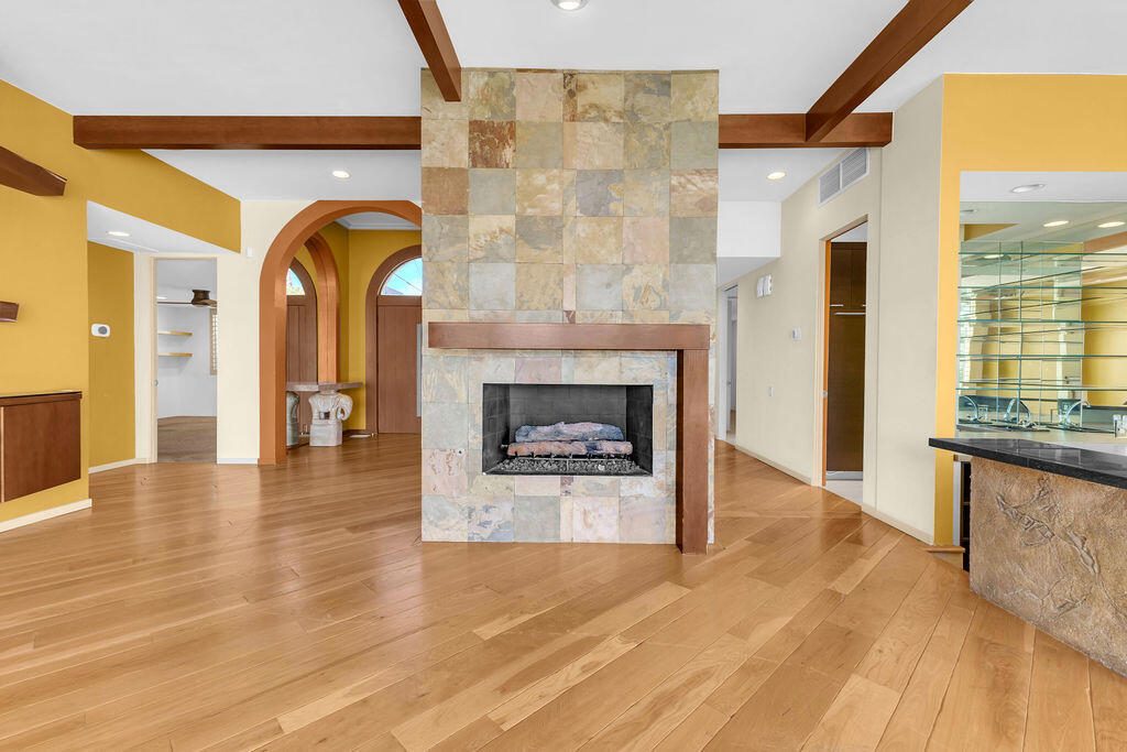 1421 Tamarisk West Street 3