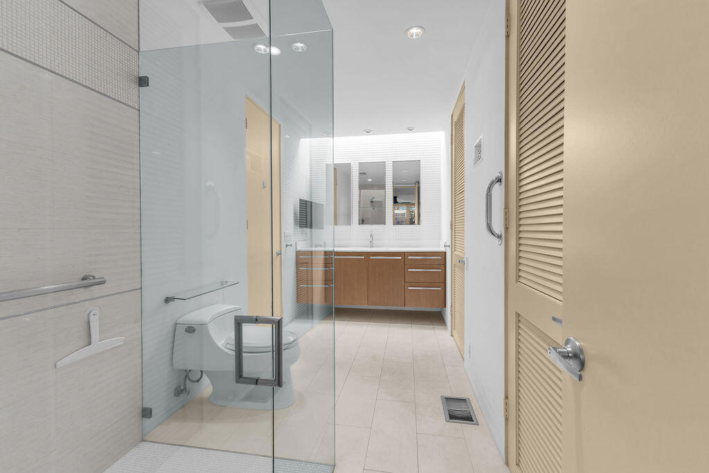 1421 Tamarisk West Street 3