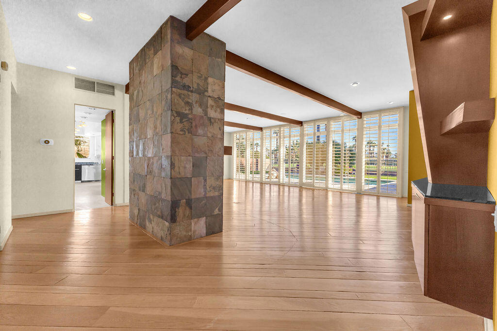 1421 Tamarisk West Street 3