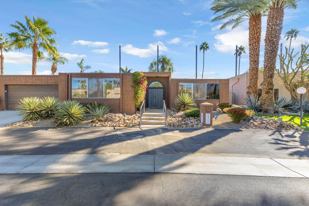 1421 Tamarisk West Street 3