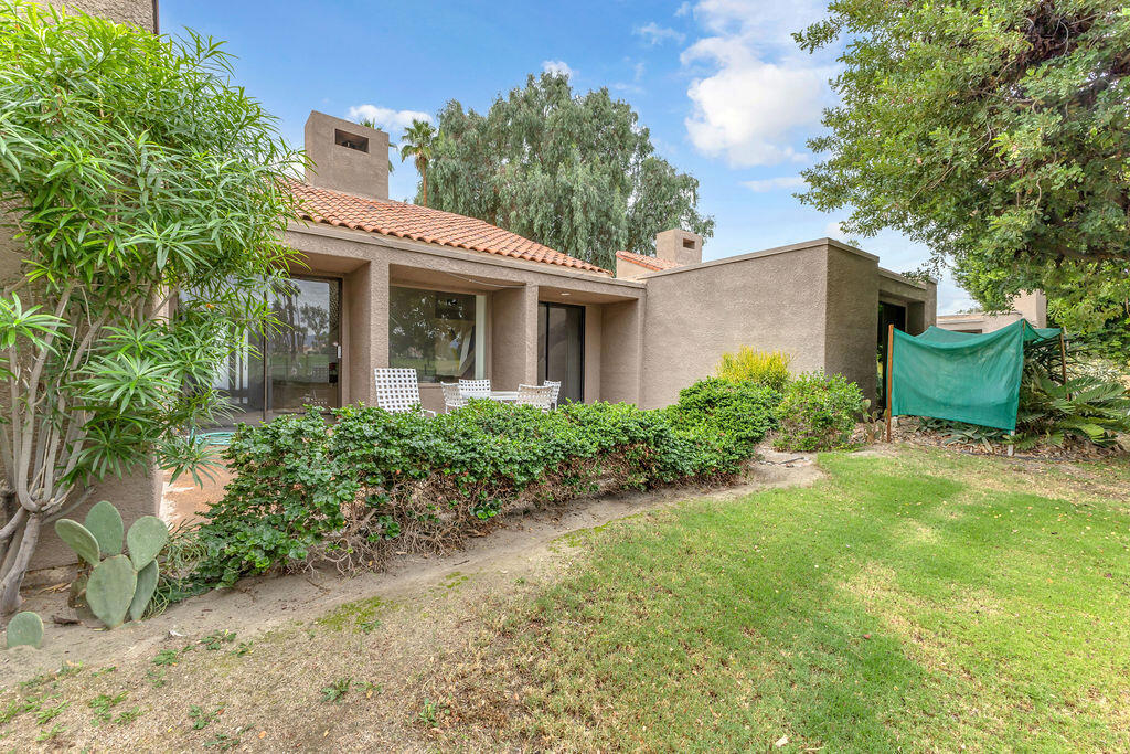 535 Desert West Drive