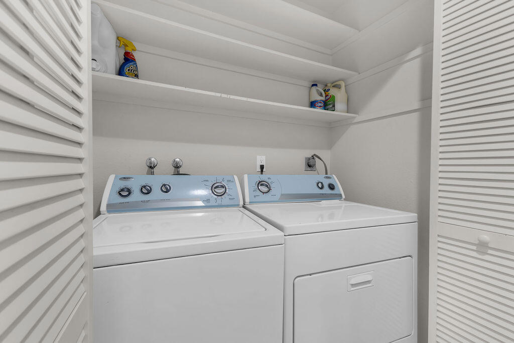 535 Desert West Drive