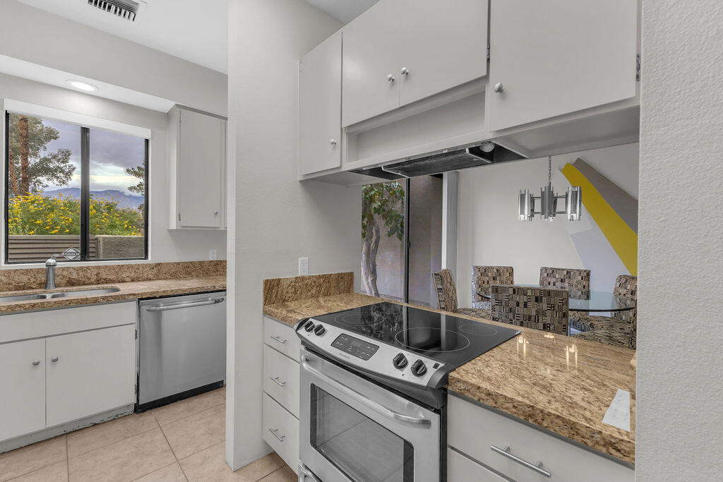 535 Desert West Drive