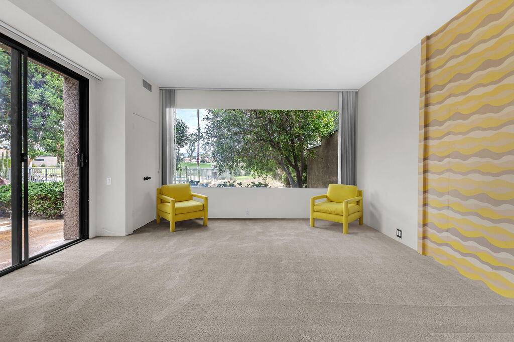 535 Desert West Drive