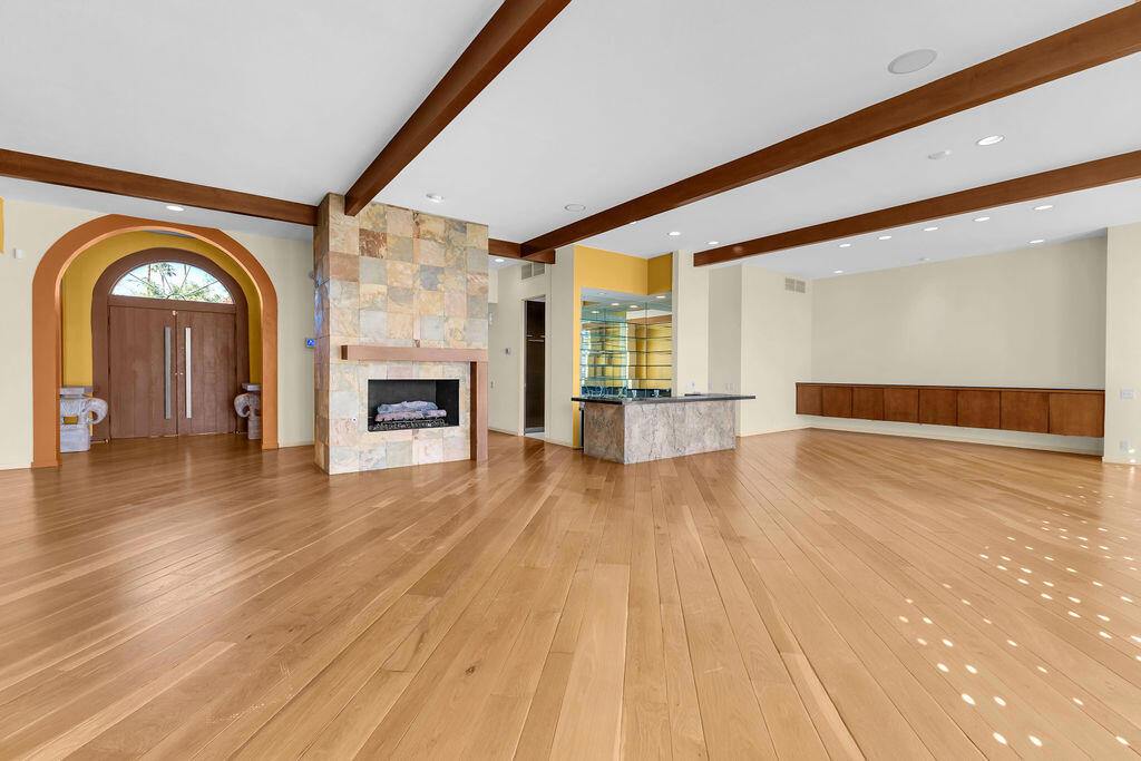 1421 Tamarisk W Street