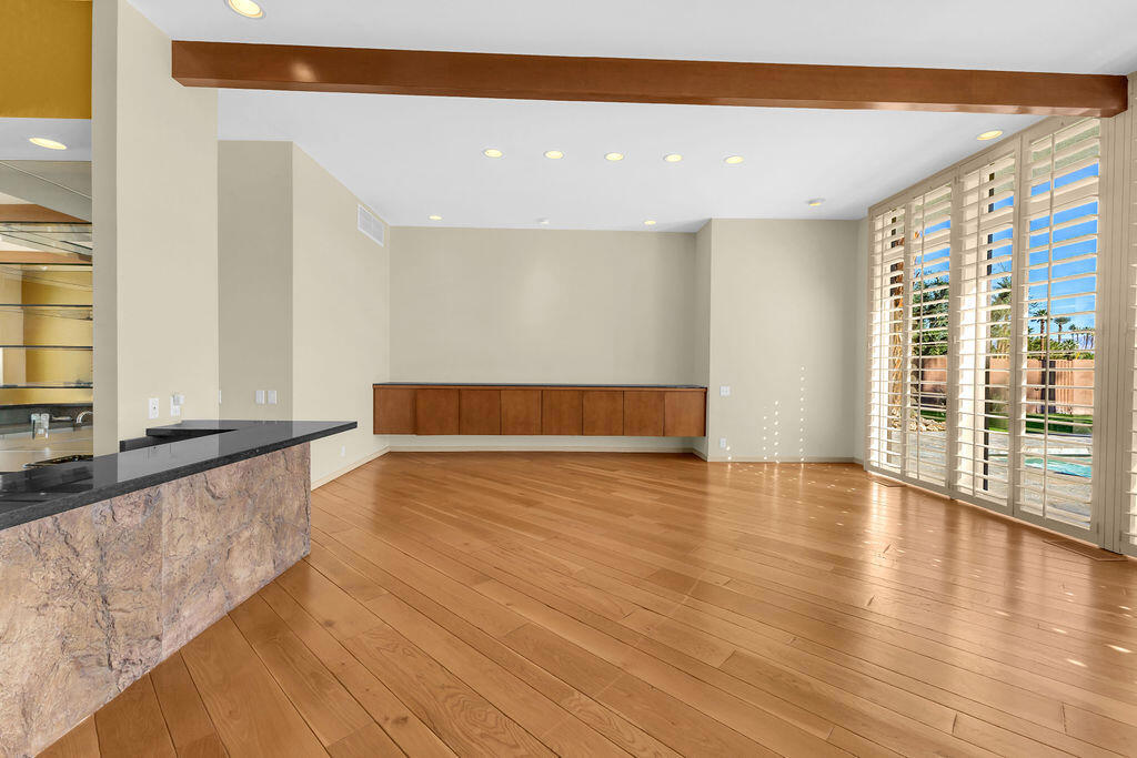 1421 Tamarisk W Street