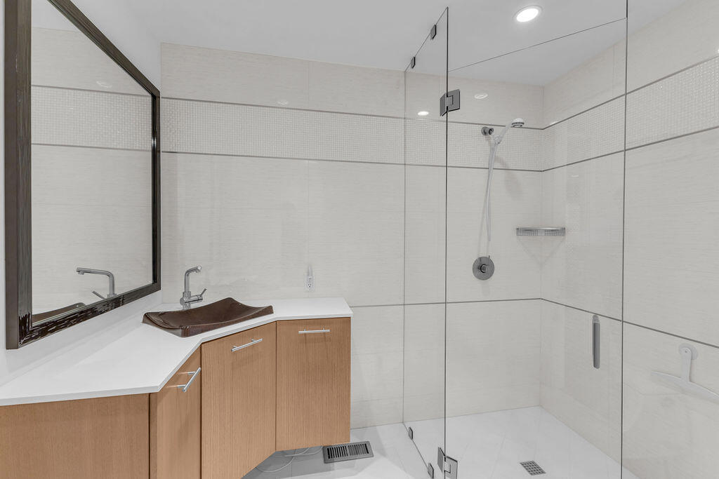 1421 Tamarisk W Street